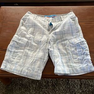 Men’s cargo shorts